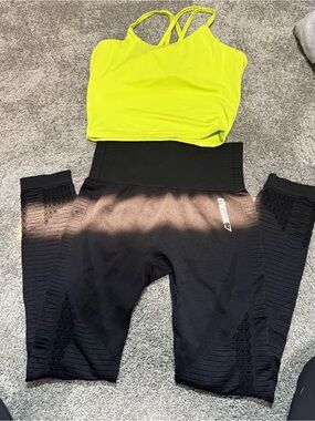 Neon Yellow Strappy Sports Crop Top with Black Seamless Gymshark Leggings